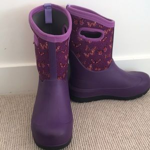 Barley worn Bogs boots Size 3